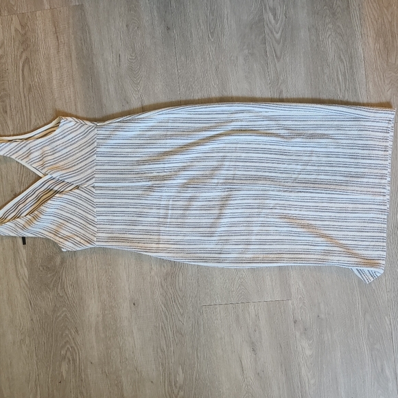 Dynamite Dress - Picture 2 of 4